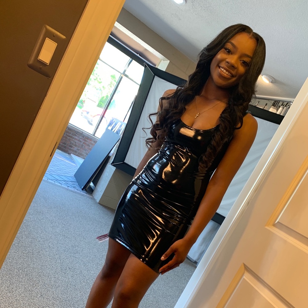 Black mini dress (latex)